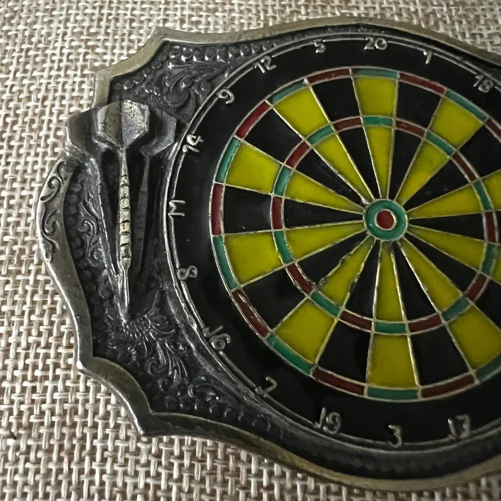 Vintage 1987 Dartboard Darts Belt Buckle Silver Tone Enamel 3.5in Western Retro